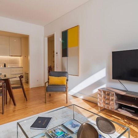 Downtown Sleek Apartment By Lovelystay Lisbon Exterior photo
