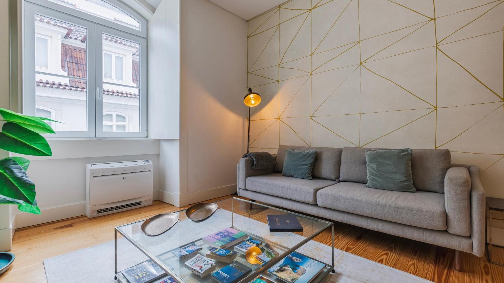 Downtown Sleek Apartment By Lovelystay Lisbon Exterior photo