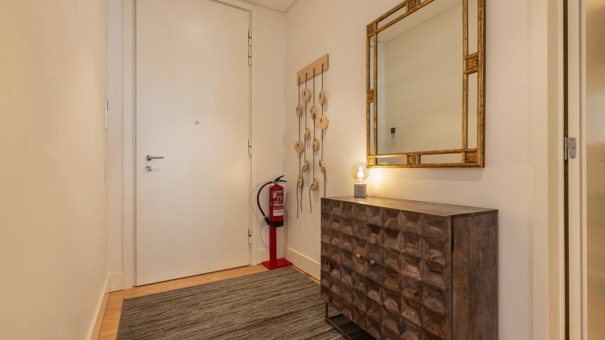 Downtown Sleek Apartment By Lovelystay Lisbon Exterior photo