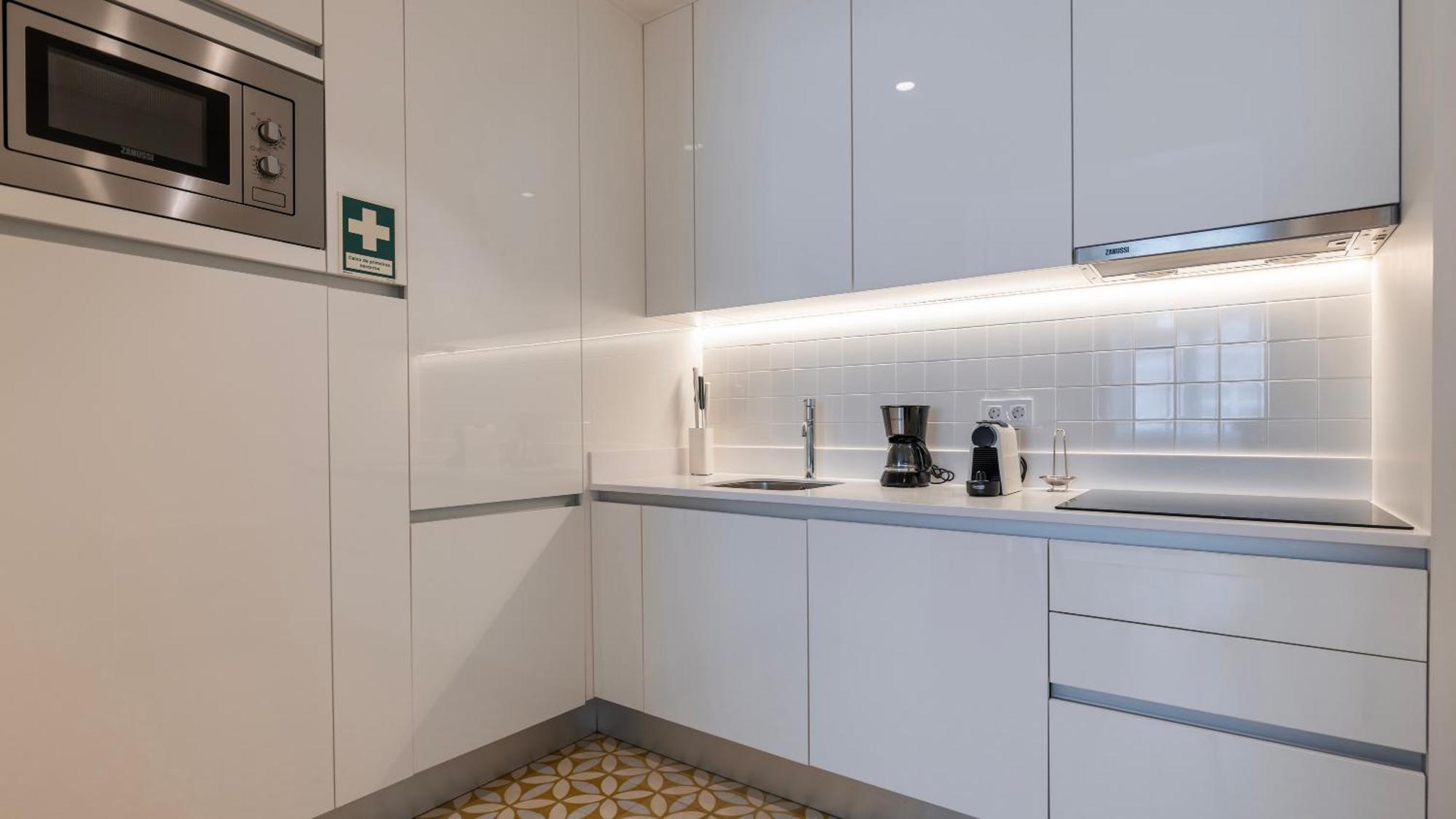 Downtown Sleek Apartment By Lovelystay Lisbon Exterior photo